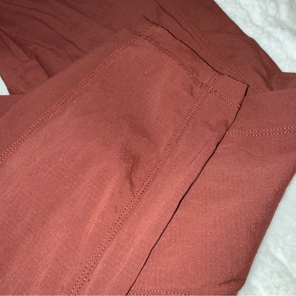 Athleta Trekkie Hybrid Crop Tight in Rust - Picture 2 of 8